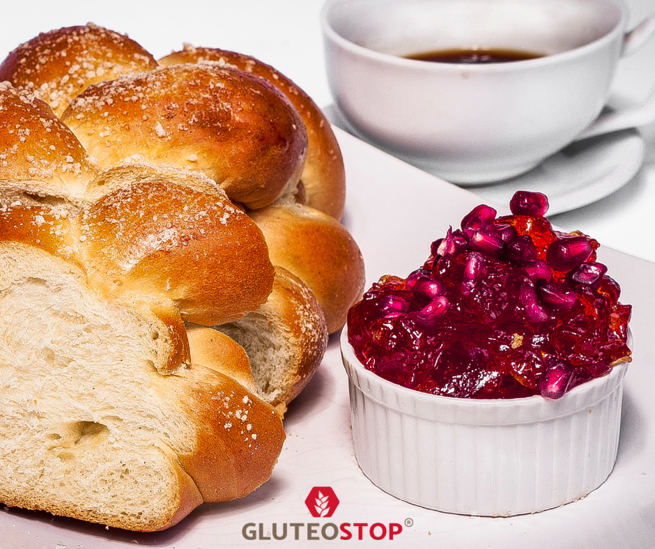 GLUTENFREIER HEFEZOPF